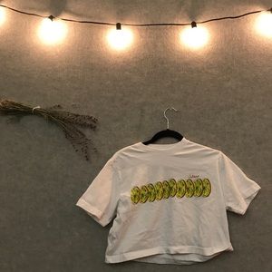 URBAN OUTFITTERS CROPPED TOP